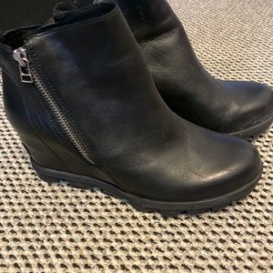 Joan of arc sorel booties